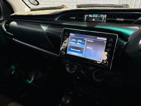 2021-Toyota-Hilux-24-GD-6-Raised-Body-Raider-Auto-Extended-Cab_9