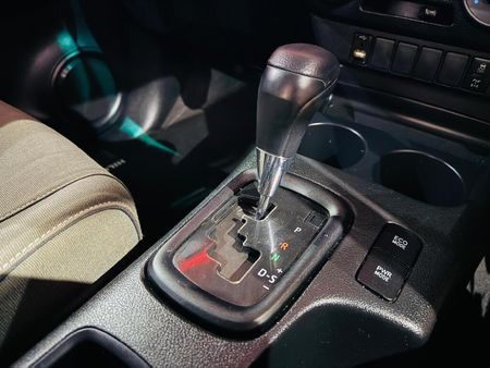 2021-Toyota-Hilux-24-GD-6-Raised-Body-Raider-Auto-Extended-Cab_10