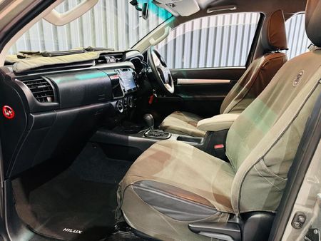 2021-Toyota-Hilux-24-GD-6-Raised-Body-Raider-Auto-Extended-Cab_14
