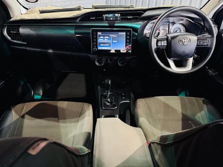 2021-Toyota-Hilux-24-GD-6-Raised-Body-Raider-Auto-Extended-Cab_8