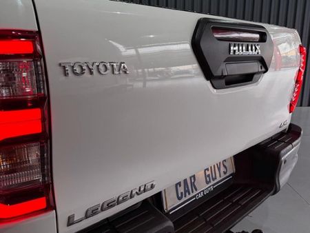 2023-Toyota-Hilux-28-GD-6-Raised-Body-Legend-4x4-Auto-Extended-Cab_17