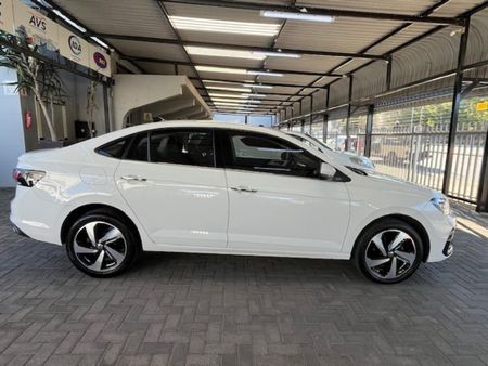 2024-Volkswagen-Polo-Sedan-10TSI-Style_7