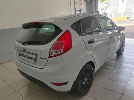 2017-Ford-Fiesta-10-EcoBoost-Ambiente-5-dr_3