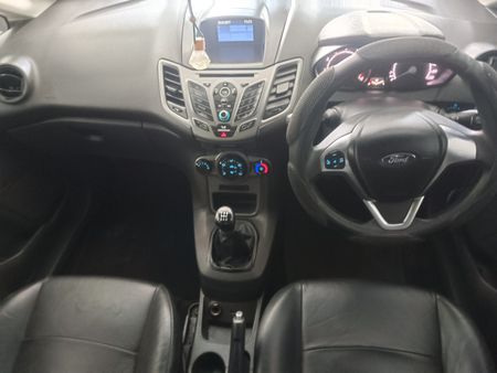 2017-Ford-Fiesta-10-EcoBoost-Ambiente-5-dr_6