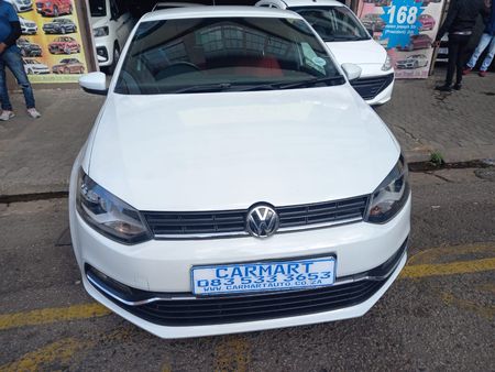 2014-Volkswagen-Polo-16-Comfortline_1