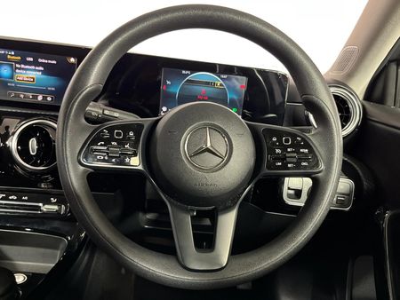 2019-Mercedes-Benz-A-Class-A-200-Auto_11