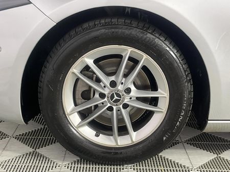 2019-Mercedes-Benz-A-Class-A-200-Auto_4