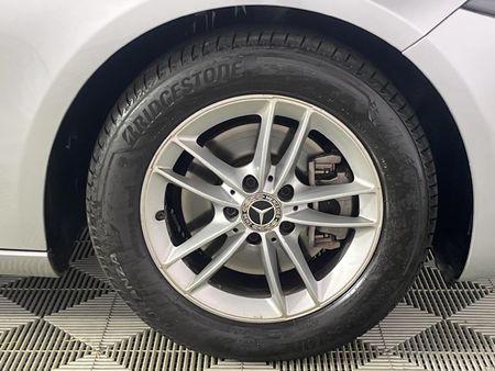2019-Mercedes-Benz-A-Class-A-200-Auto_5
