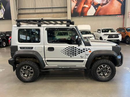 2021-Suzuki-Jimny-15-GLX-Auto_7