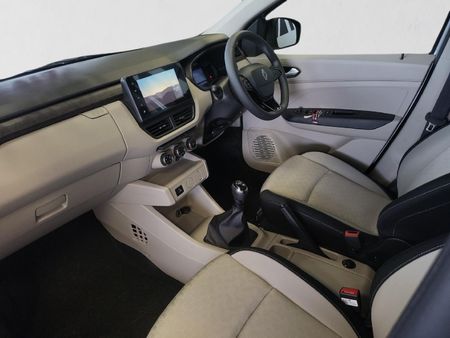 2026-Renault-Triber-10-Techno_16