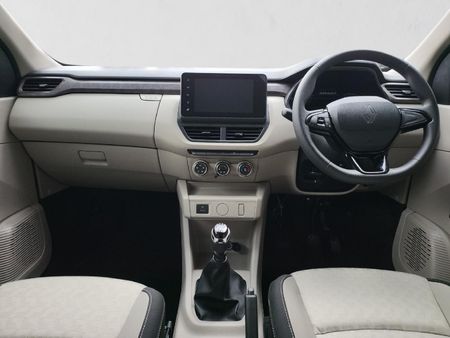 2026-Renault-Triber-10-Techno_17