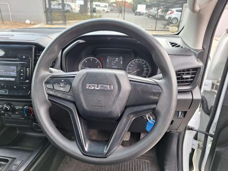 2024-Isuzu-D-Max-19-DDI-L-4x4-Auto-Single-Cab_10