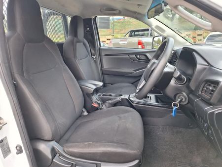 2024-Isuzu-D-Max-19-DDI-L-4x4-Auto-Single-Cab_11