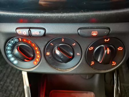 2016-Opel-Corsa-14T-Sport-5-dr_16