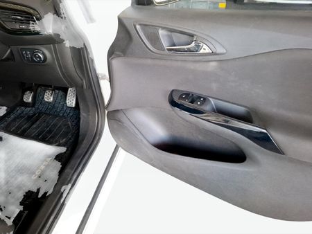 2016-Opel-Corsa-14T-Sport-5-dr_18