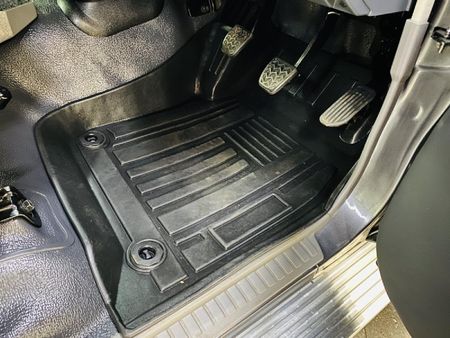 2023-Toyota-Land-Cruiser-79-40-Double-Cab_13