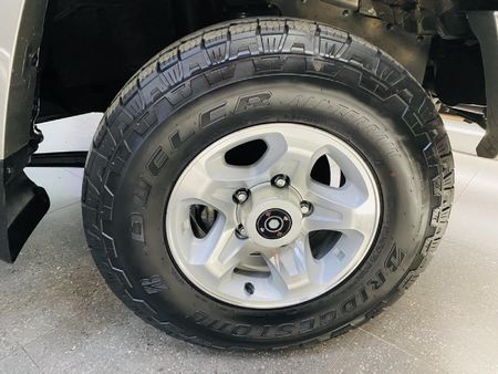2023-Toyota-Land-Cruiser-79-40-Double-Cab_14
