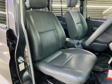 2023-Toyota-Land-Cruiser-79-40-Double-Cab_22
