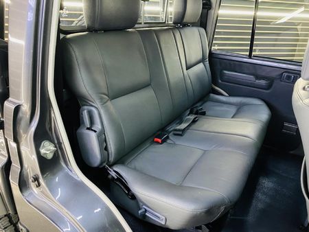 2023-Toyota-Land-Cruiser-79-40-Double-Cab_23