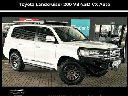2016-Toyota-Land-Cruiser-200-45-D-V8-VX-Auto_0
