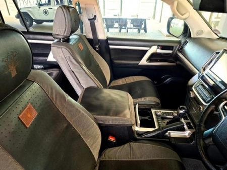 2016-Toyota-Land-Cruiser-200-45-D-V8-VX-Auto_10