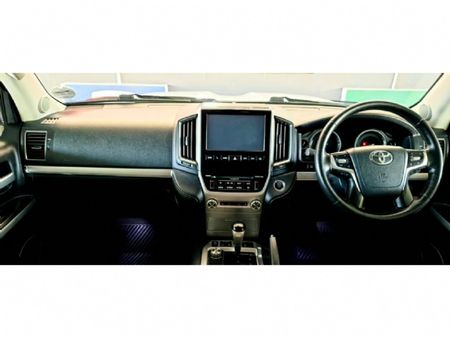 2016-Toyota-Land-Cruiser-200-45-D-V8-VX-Auto_11