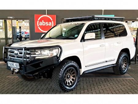 2016-Toyota-Land-Cruiser-200-45-D-V8-VX-Auto_2