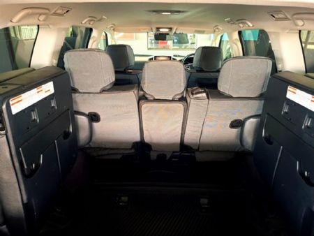 2016-Toyota-Land-Cruiser-200-45-D-V8-VX-Auto_8