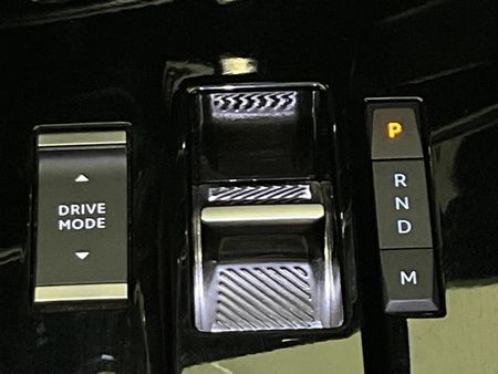 2022-Opel-Mokka-12T-GS-Auto_10