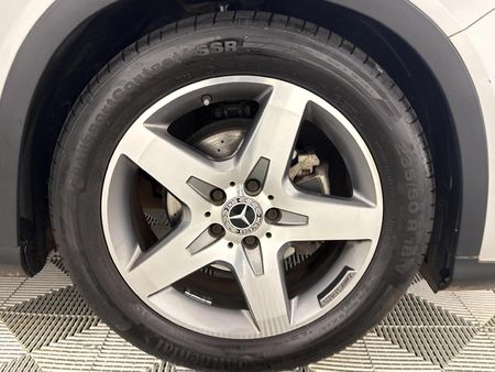 2018-Mercedes-Benz-GLA-200d-Auto_5