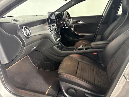 2018-Mercedes-Benz-GLA-200d-Auto_8