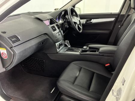 2011-Mercedes-Benz-C-Class-C-180-CGI-BE-Avantgarde-Auto_8