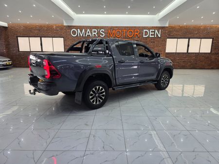 2023-Toyota-Hilux-28-GD-6-GR-S-4x4-Auto-Double-Cab_3