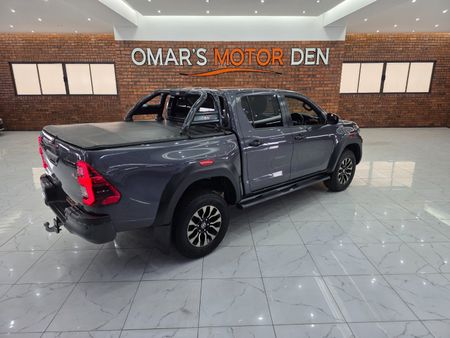 2023-Toyota-Hilux-28-GD-6-GR-S-4x4-Auto-Double-Cab_4