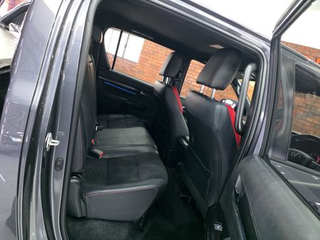 2023-Toyota-Hilux-28-GD-6-GR-S-4x4-Auto-Double-Cab_5