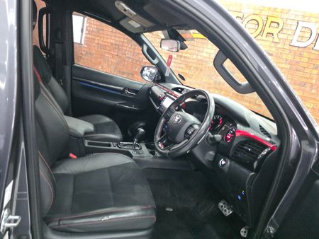2023-Toyota-Hilux-28-GD-6-GR-S-4x4-Auto-Double-Cab_6