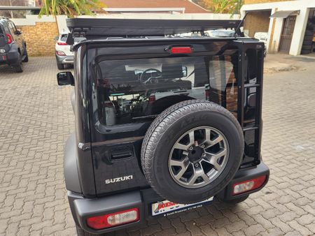 2024-Suzuki-Jimny-15-GLX-Auto_8