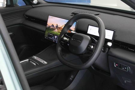 2026-Omoda-C7-16T-Luxury_10