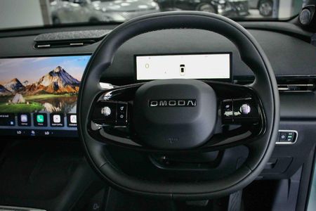 2026-Omoda-C7-16T-Luxury_11