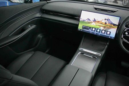 2026-Omoda-C7-16T-Luxury_12