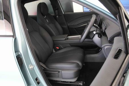 2026-Omoda-C7-16T-Luxury_17