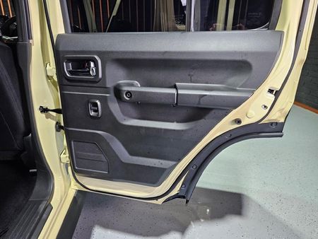 2025-Suzuki-Jimny-15-GLX-AllGrip-5-Door-Auto_18
