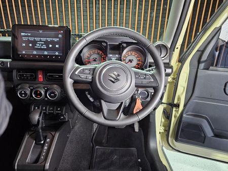 2025-Suzuki-Jimny-15-GLX-AllGrip-5-Door-Auto_8