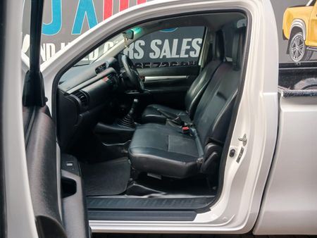 2023-Toyota-Hilux-24-GD-Single-Cab_7