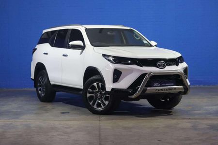 2023-Toyota-Fortuner-24-GD-6-RB-Auto_0