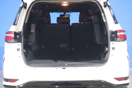 2023-Toyota-Fortuner-24-GD-6-RB-Auto_4