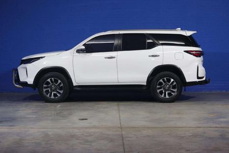 2023-Toyota-Fortuner-24-GD-6-RB-Auto_5