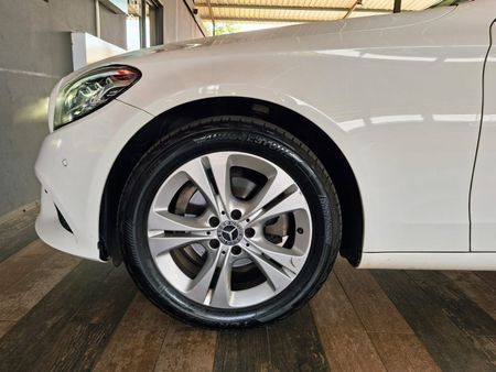 2020-Mercedes-Benz-C-Class-C-180-Auto_7
