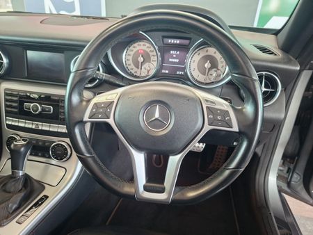 2011-Mercedes-Benz-SLK-200-Kompressor-Auto_9