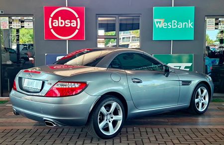 2011-Mercedes-Benz-SLK-200-Kompressor-Auto_6